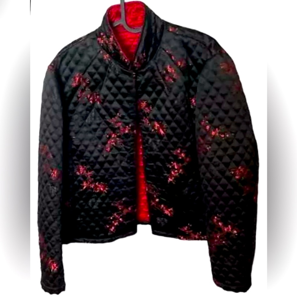 Women’s Asian inspired Style Jacket. Unbranded Black & Red. Size M.